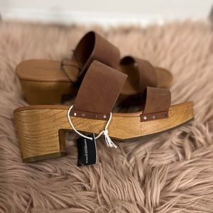 American eagle platform clog